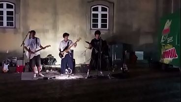 Fita Vazia Faz Cover Incrível De D7 Nas Docas